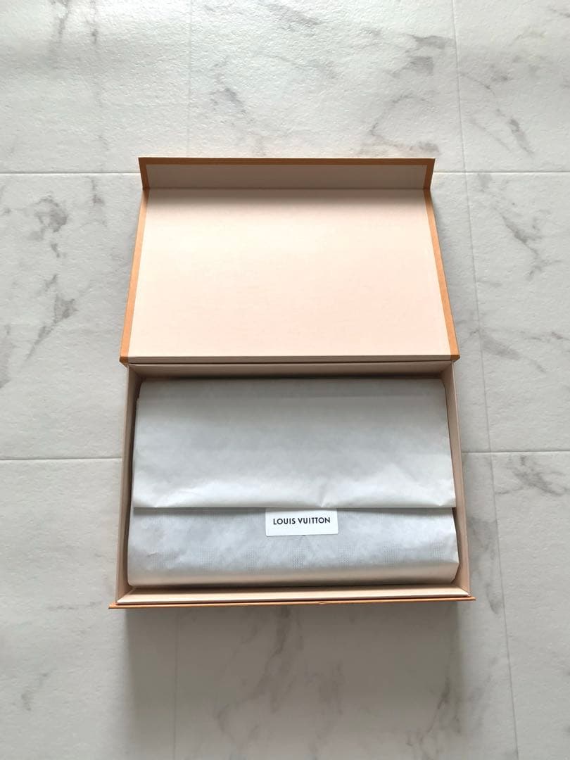 ルイ ヴィトン】エトール モノグラム エッセンシャル☆ストール