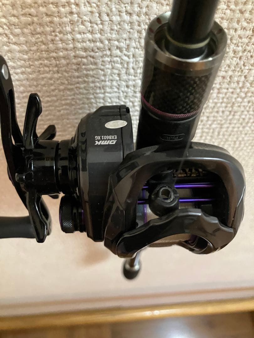 Cheetah ベイトリール 黒/紫