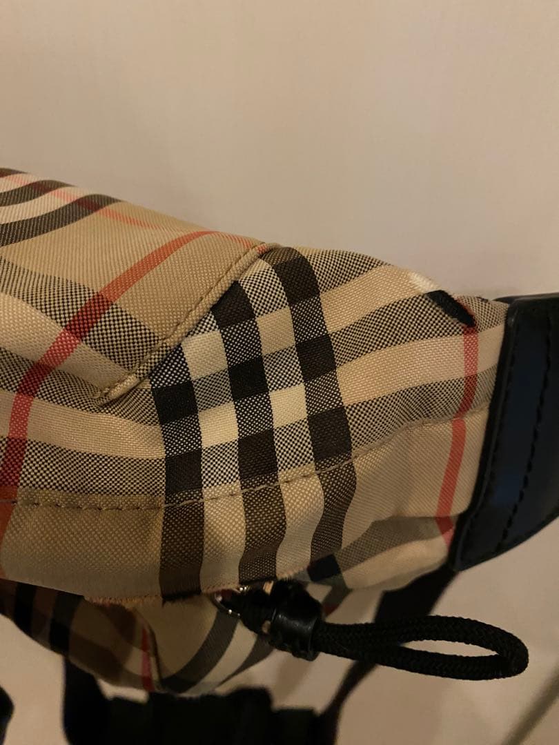 Burberry ボディバッグ　チェック　バムバッグ　バーバリー