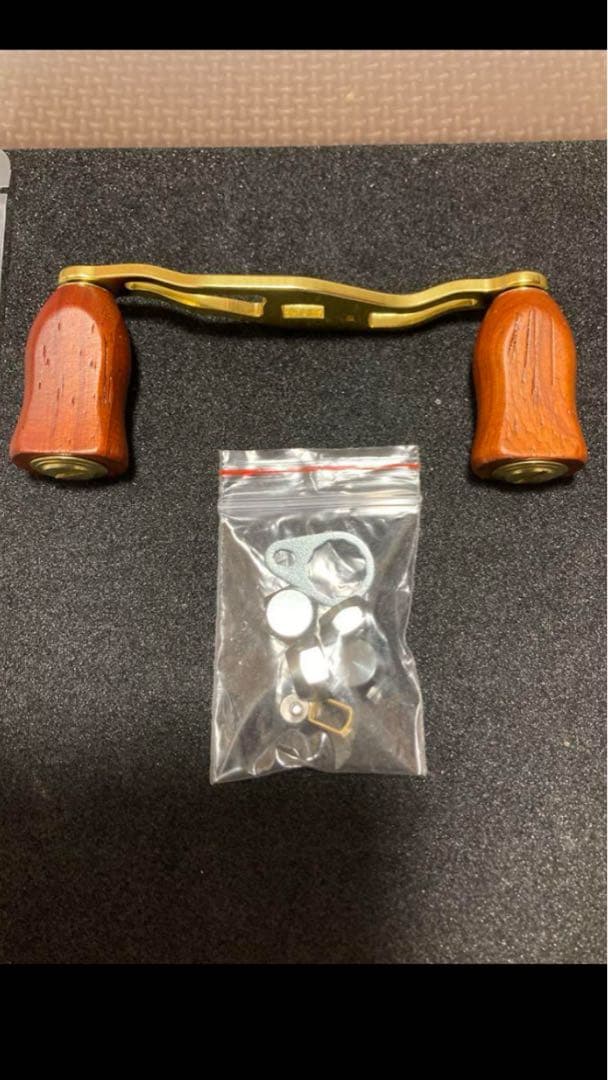 ダイワ　ミリオネア　gs-2000C 新品ウッドハンドルノブカスタム