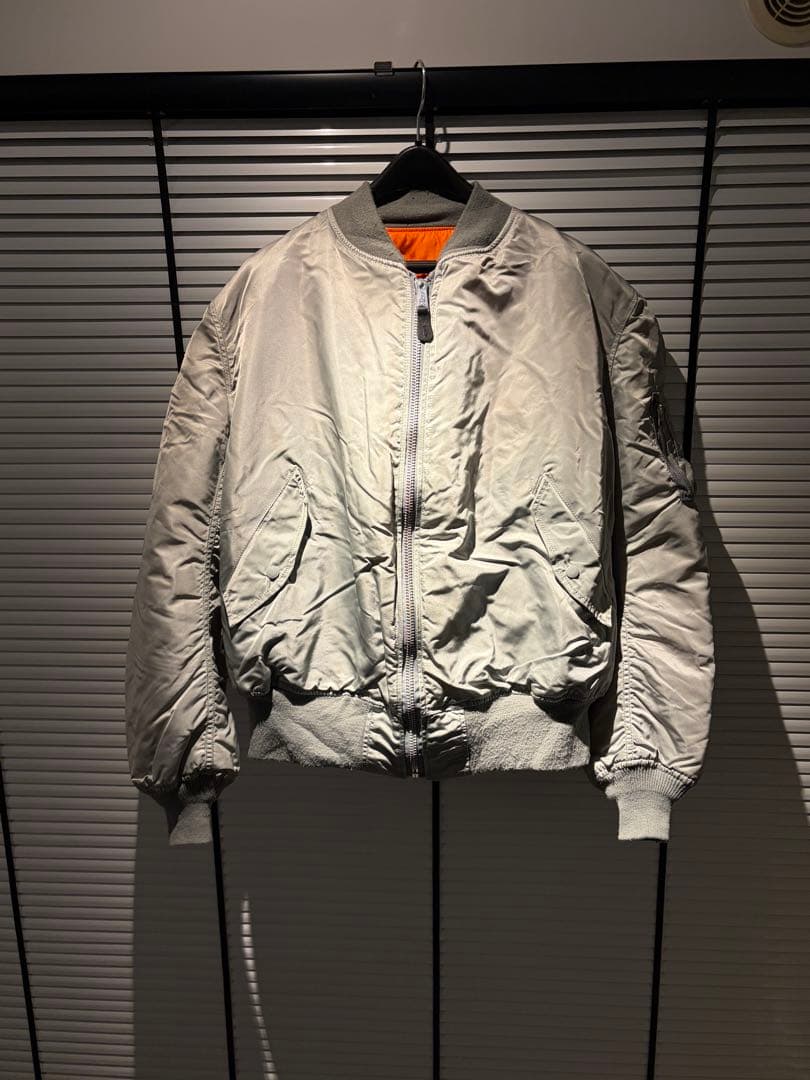 US製！　アルファインダストリーズ　MA-1