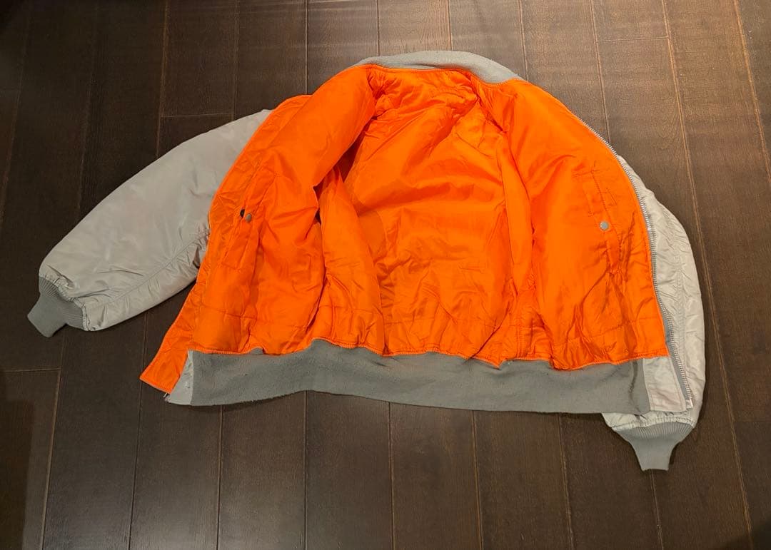 US製！　アルファインダストリーズ　MA-1