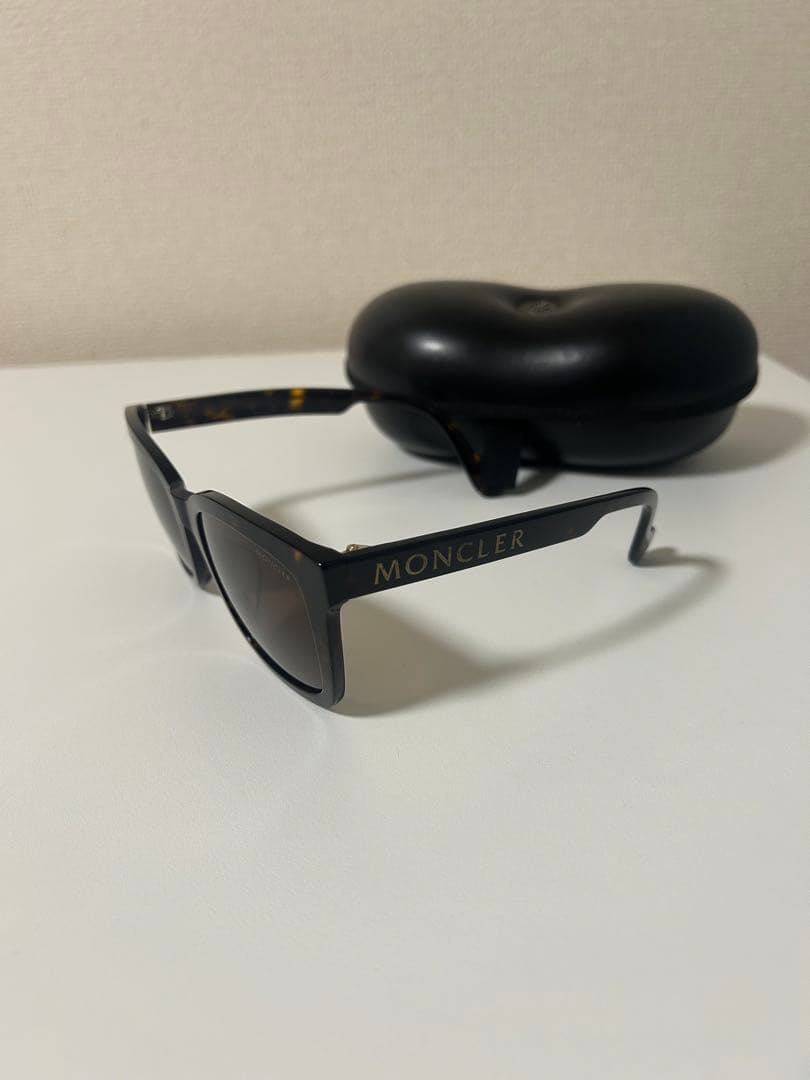 【美品】MONCLER サングラス ビッグロゴ べっ甲 ML0113-K52J