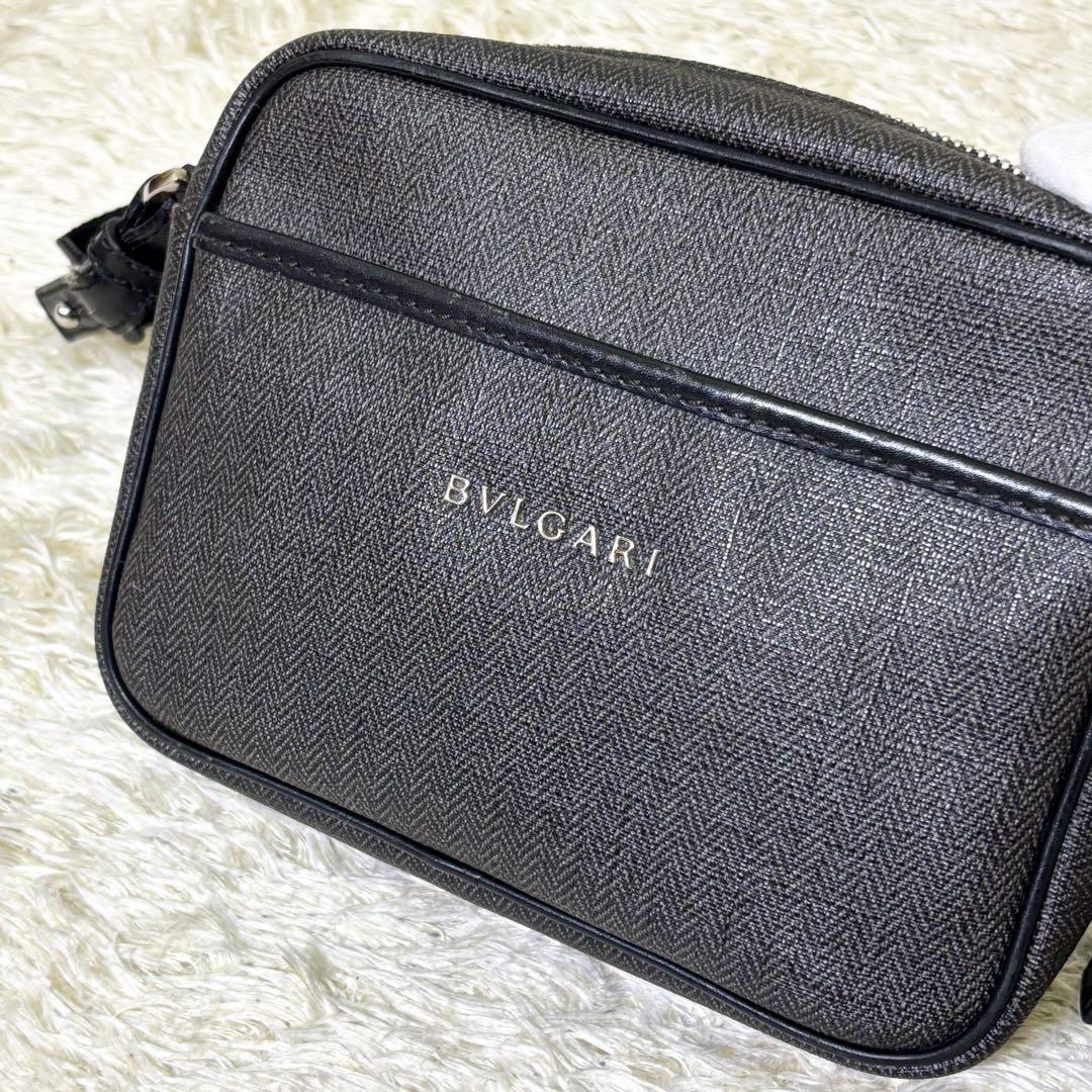 【良品】ブルガリ ウィークエンド ショルダーバッグ カメラバッグ クロスボディ