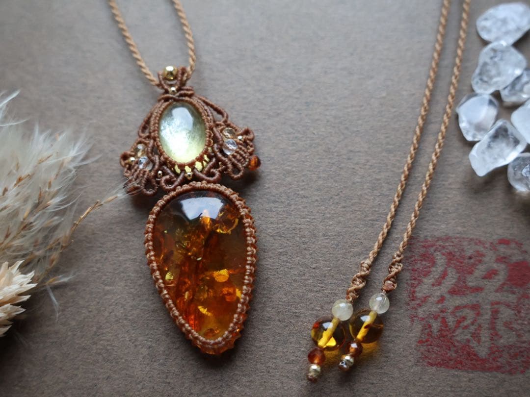 琥珀(花琥珀) ゴールドマイカ　マクラメ　ネックレス