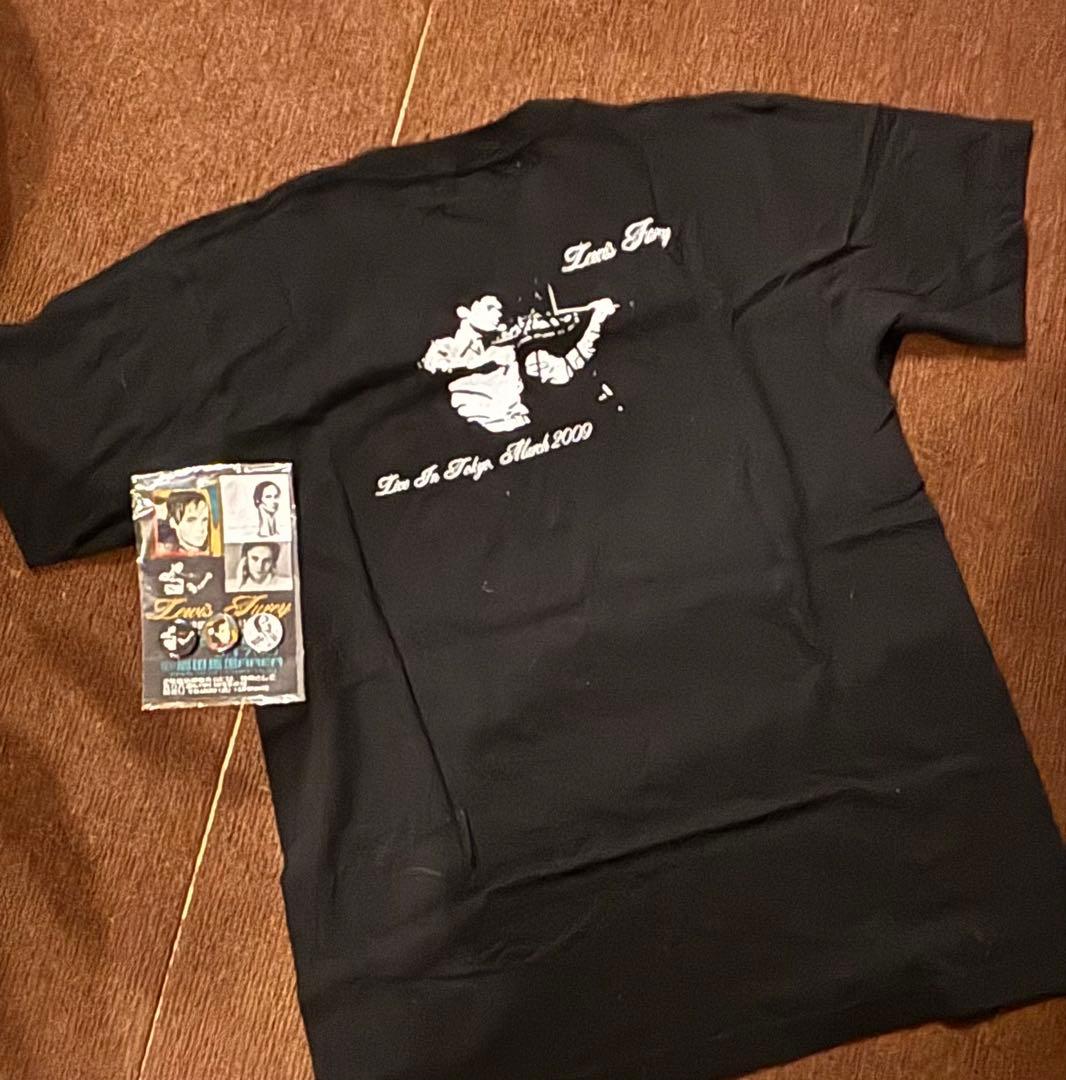 Lewis Furey Tシャツとバッジセット