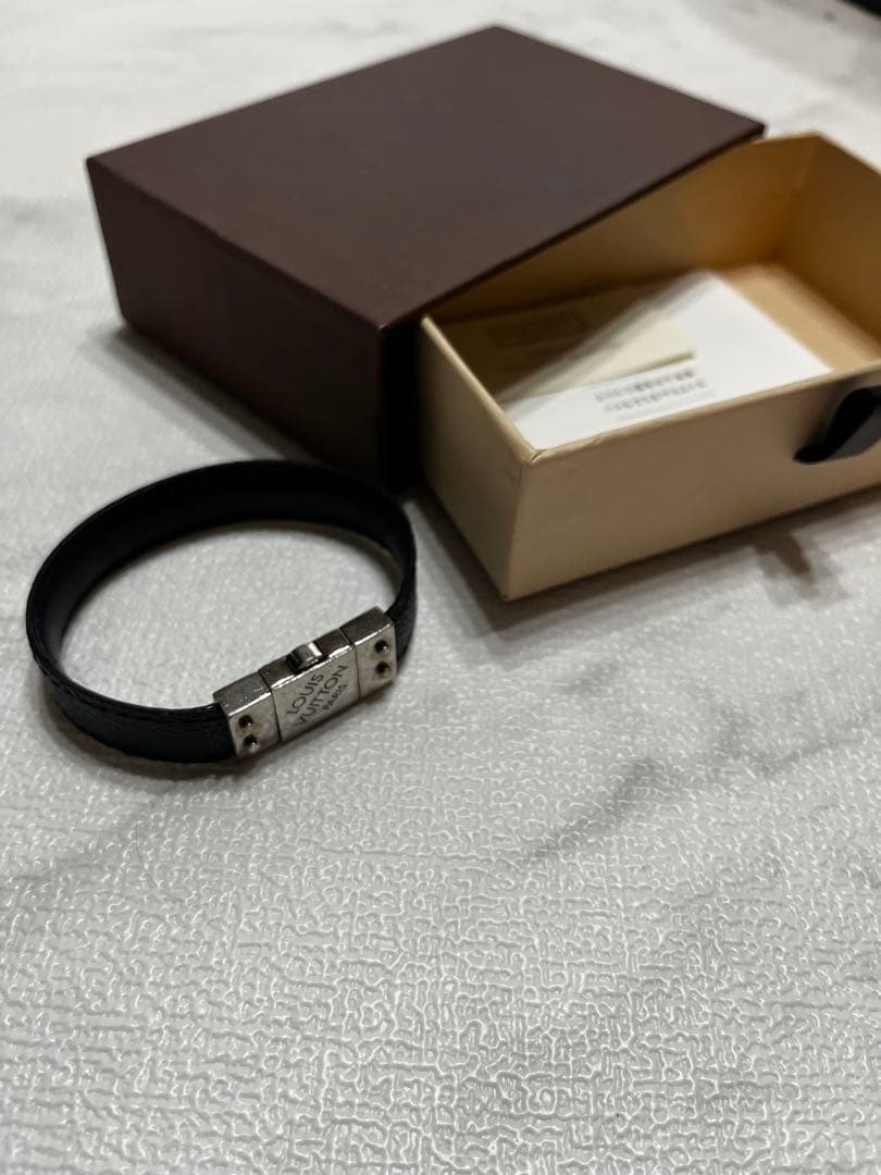 ハルズホーム様専用 Louis Vuitton ブラックレザーバングル