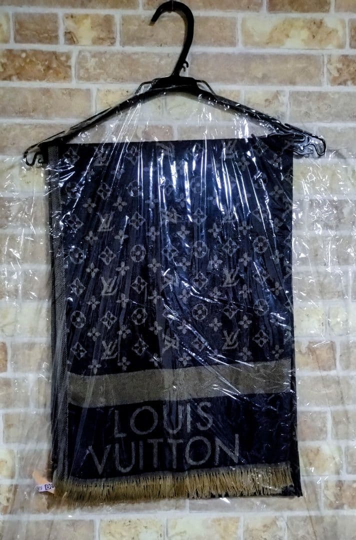 ひぃ！LOUIS VUITTON ネイビー マフラー クリーニング済