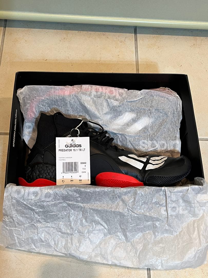 年始限定　アディダス　スニーカー　プレデター19.1 TR