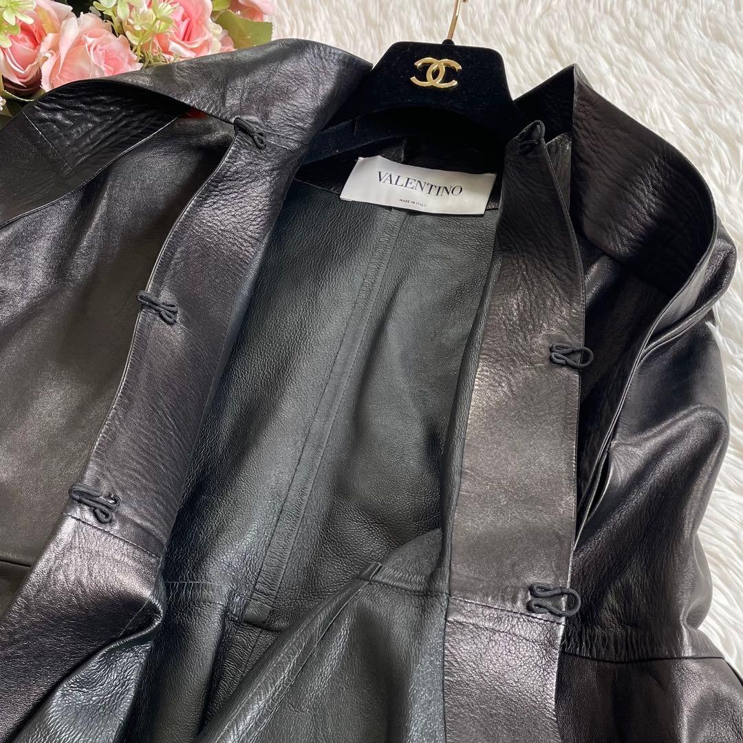 A*a様 《 最高峰の絶品 》 VALENTINO ボウタイ付き レザーケープ