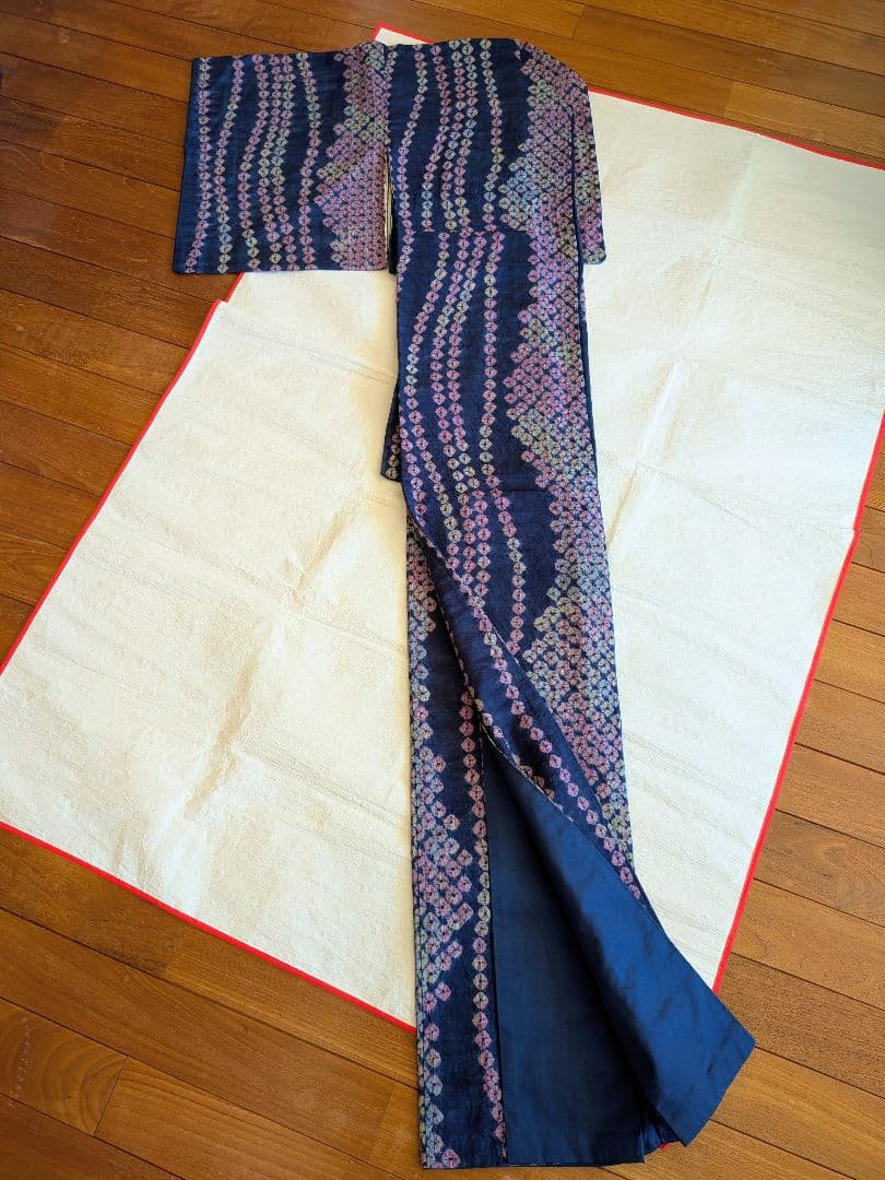 【美品】蜘蛛絞り 紬 よろけ縞 紫 紺などニュアンスカラー 正絹