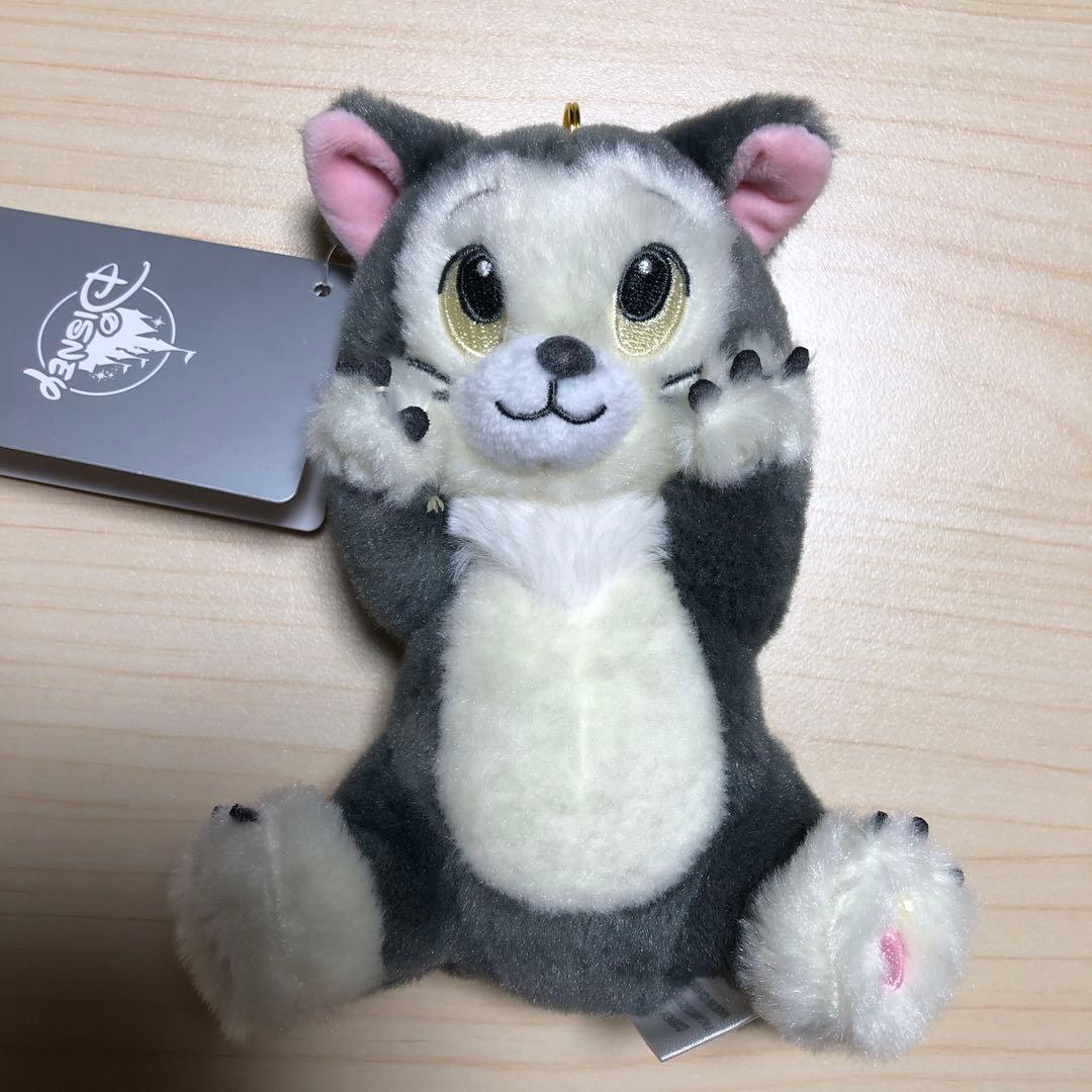 フィガロ ぬいぐるみキーホルダーキーチェーン DISNEY - メルカリ