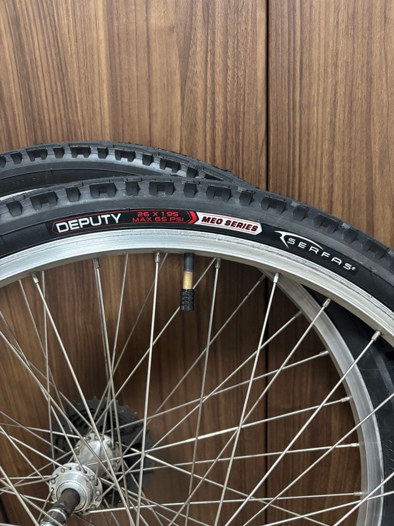 アラヤ製 自転車ホイールセット 8段スプロケット、DEPUTYタイヤ付き