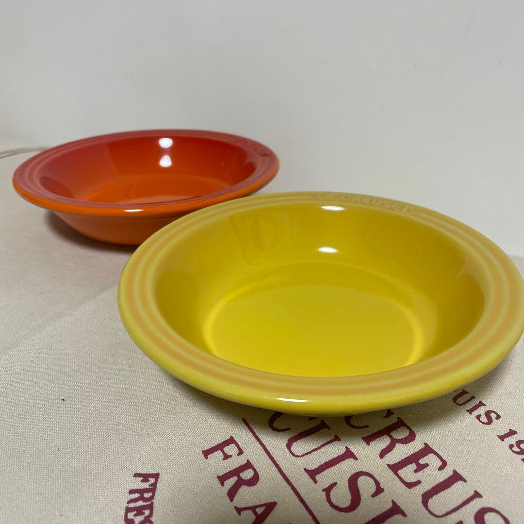 《新品》LE CREUSET ラウンドディッシュ 2個セセット ①
