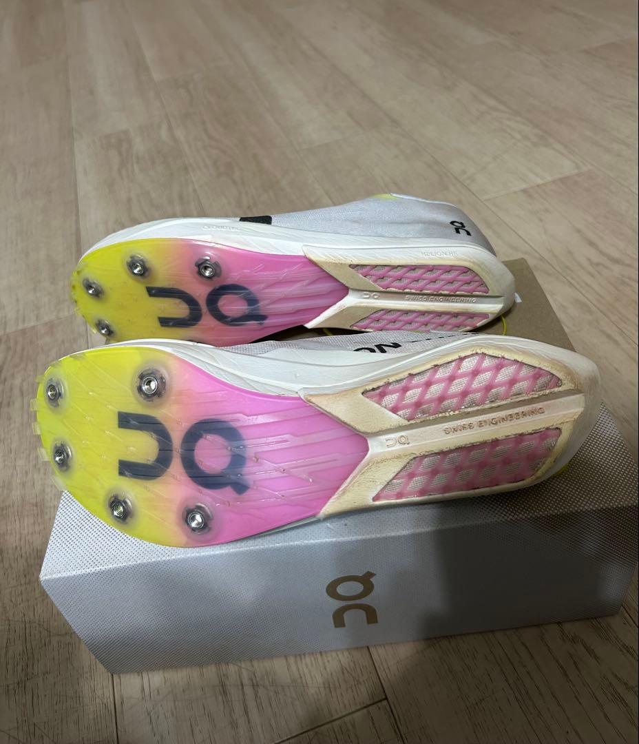 onアンプリウス2 27.0cm