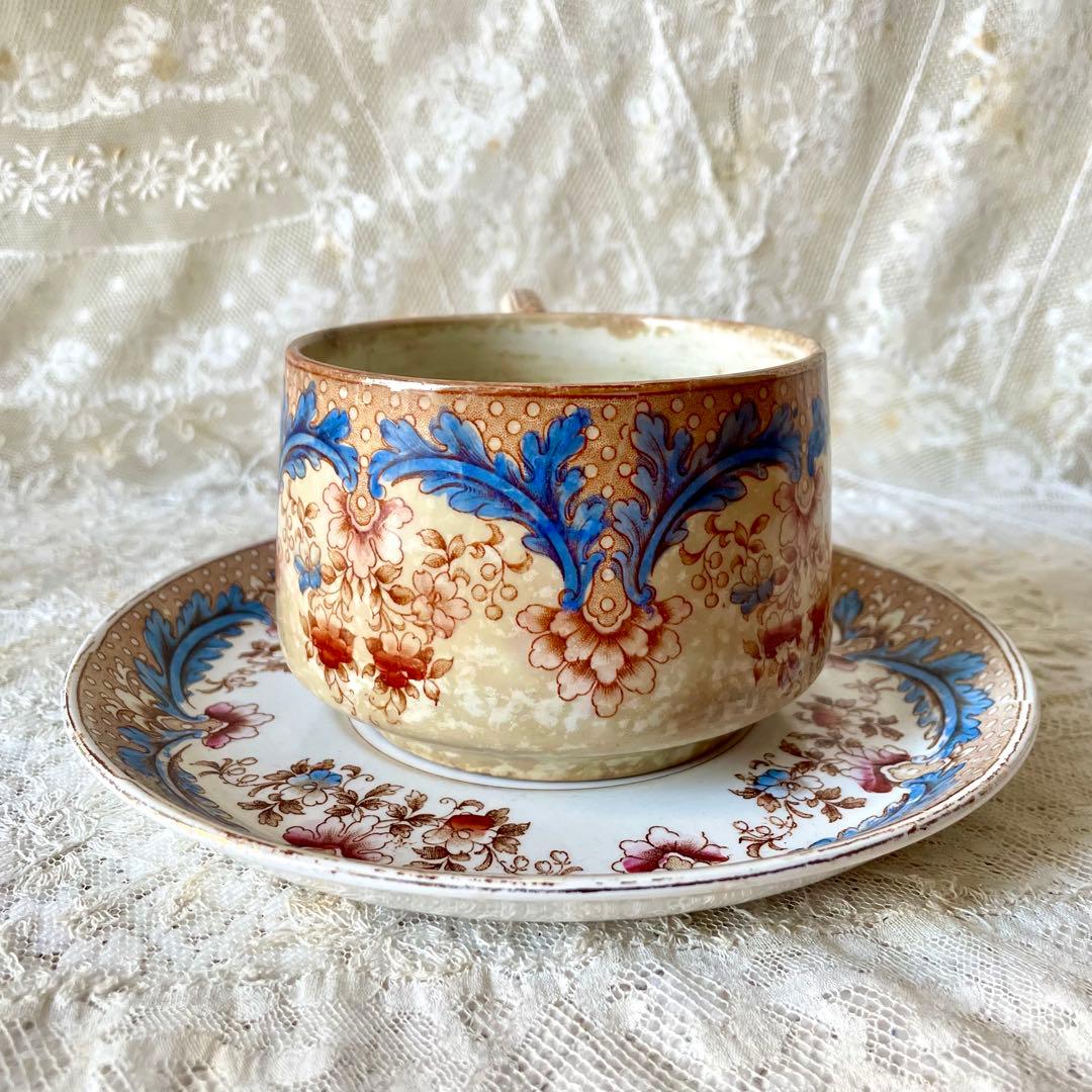 新春アンティーク福袋⑤カップ&ソーサー&タイル2枚&グラス2客&リスのオブジェ