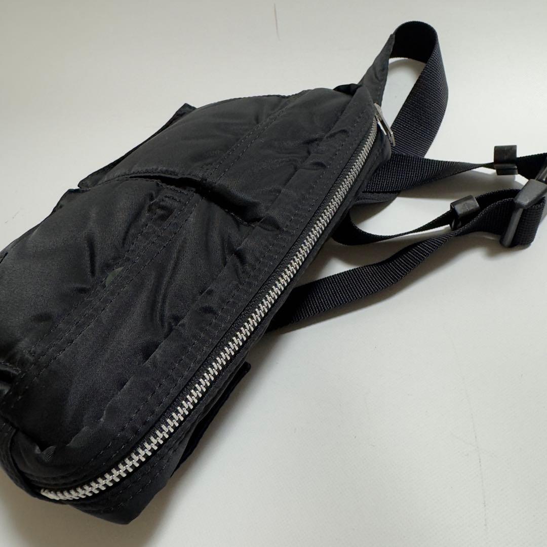 極美品ポータータンカー最終モデル　ウエストバッグ　ボデーバッグ黒POTERジップ