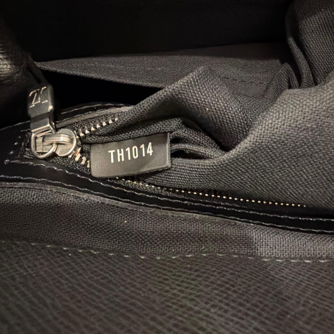 LOUISVUITTONメンズバッグ