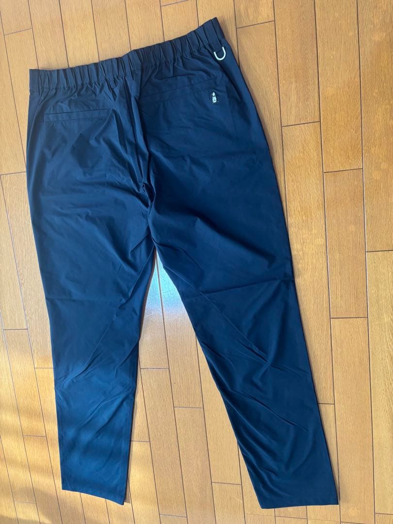 ゴルフパンツ ネイビー 新品タグ付き　マンシングウェア
