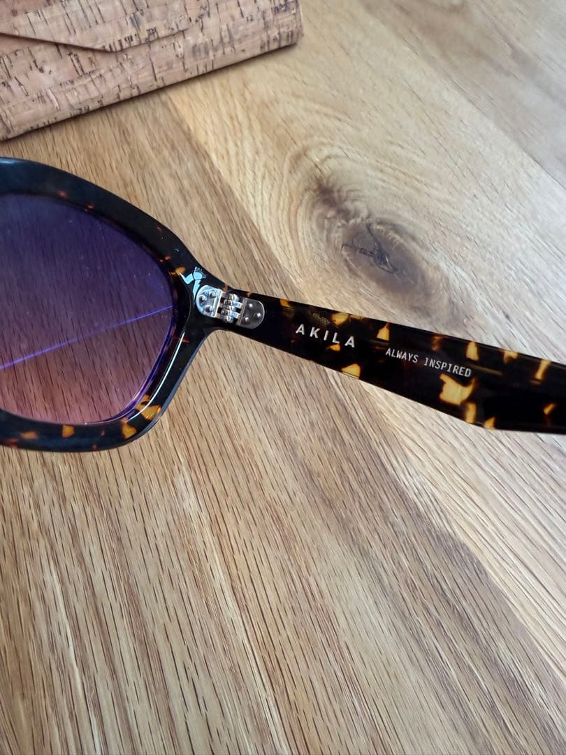 AKILA サングラス LOGOS　新品未使用