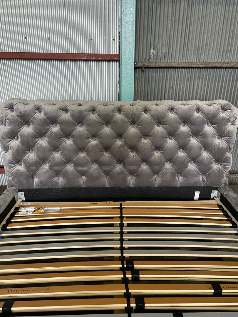 KARE デザイア ベルベットシルバーグレイ ベッド クイーンサイズ