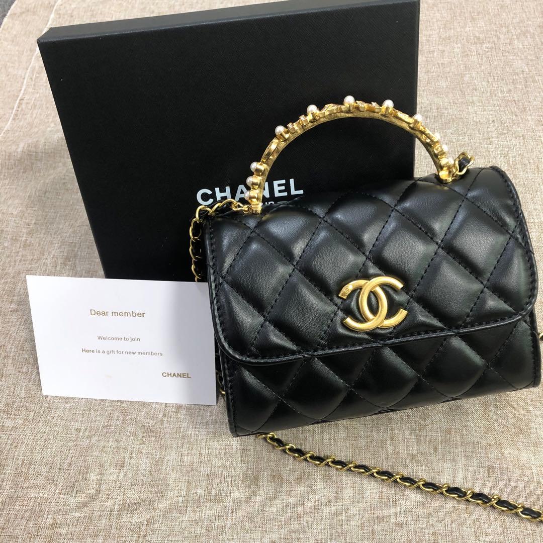 ノベルティ ホワイト キルティング ショルダーバッグ VIP ギフト