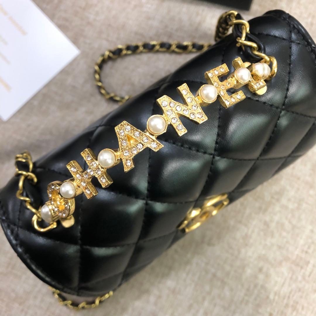 ノベルティ ホワイト キルティング ショルダーバッグ VIP ギフト