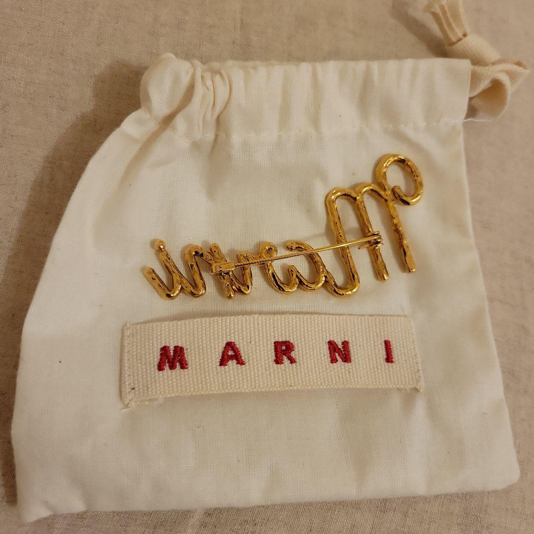MARNI ブローチ ロゴ