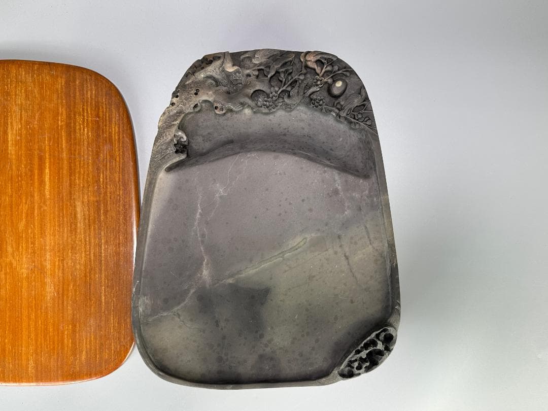 中国美術　書道具　文房具　硯　梅花鳥文端渓硯　唐物　古物　時代物　大振