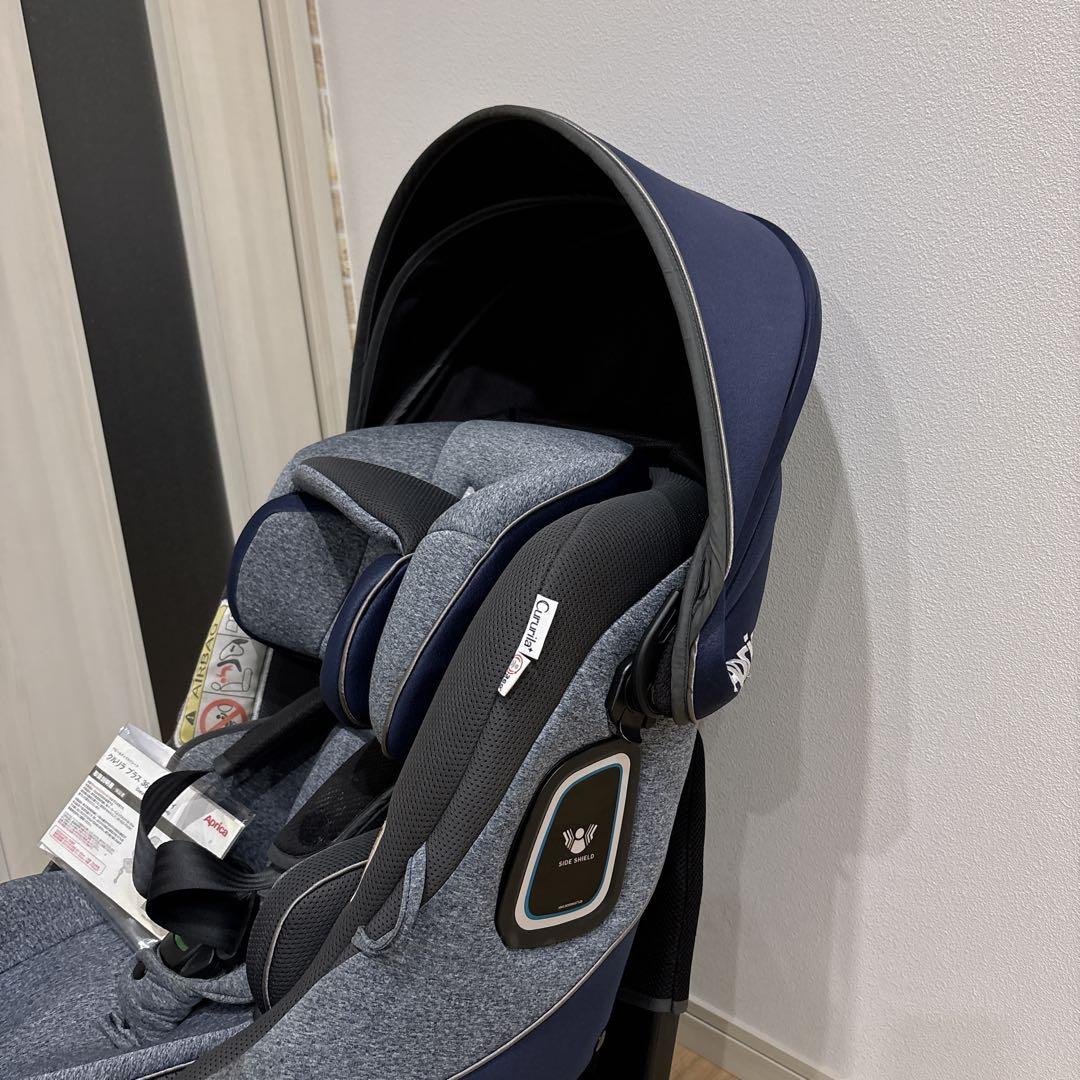 Aprica クルリラプラス　360° セーフティ　チャイルドシート ネイビー