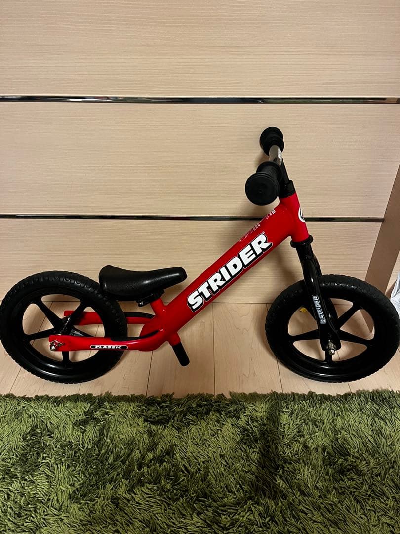 【極美品】ストライダー レッド 日本正規品 室内保管
