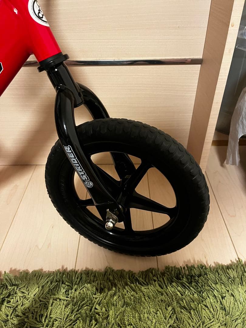 【極美品】ストライダー レッド 日本正規品 室内保管