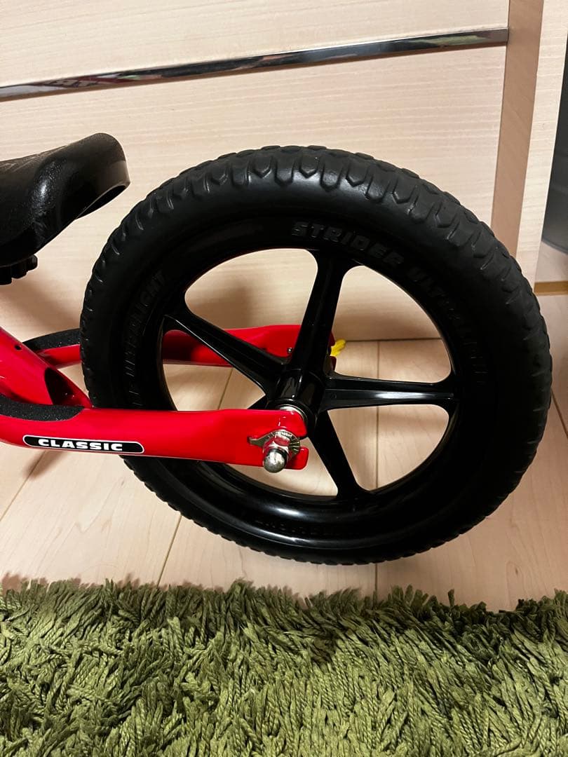 【極美品】ストライダー レッド 日本正規品 室内保管