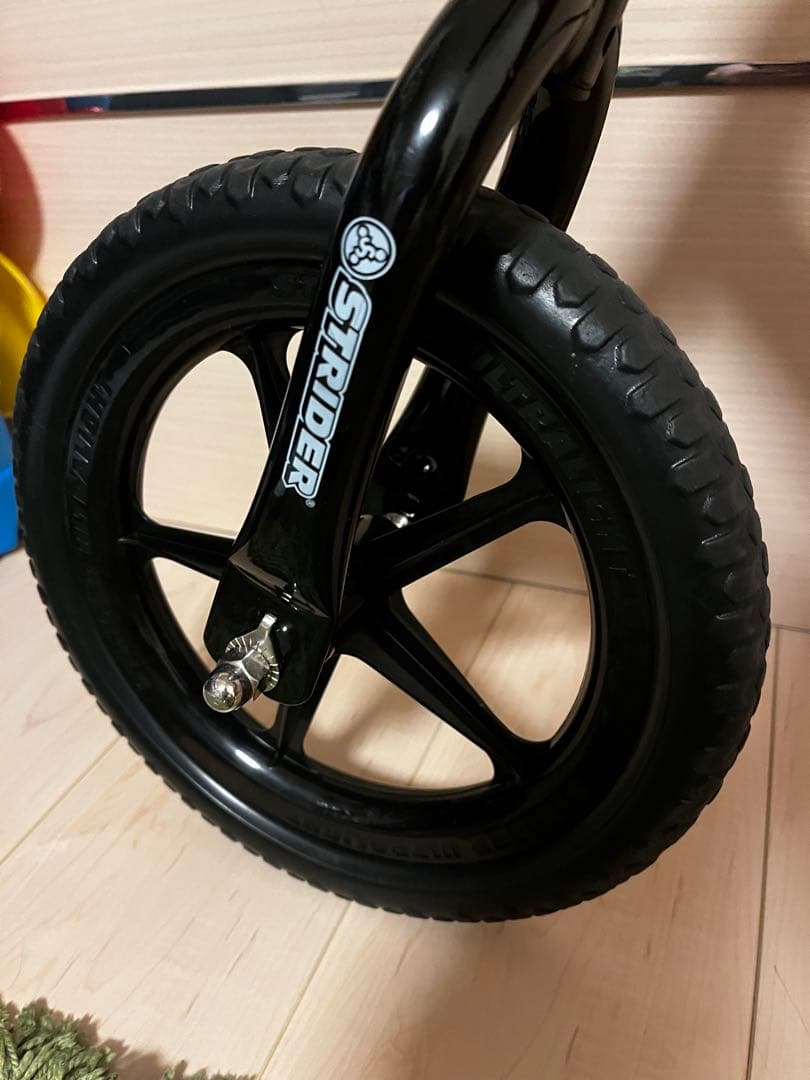 【極美品】ストライダー レッド 日本正規品 室内保管