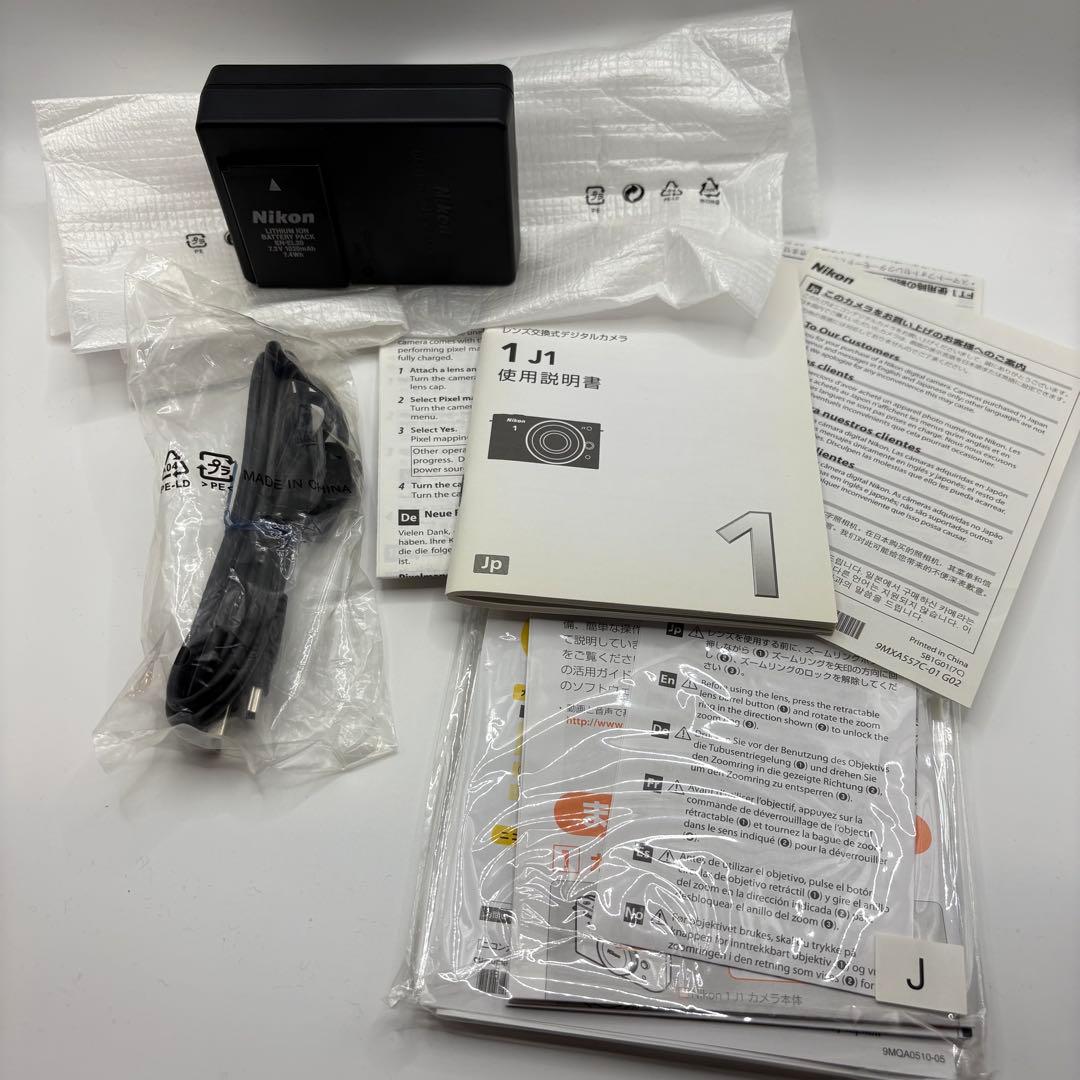 Nikon 1 J1 レンズキット 10-30mm 3.5-5.6 ホワイト