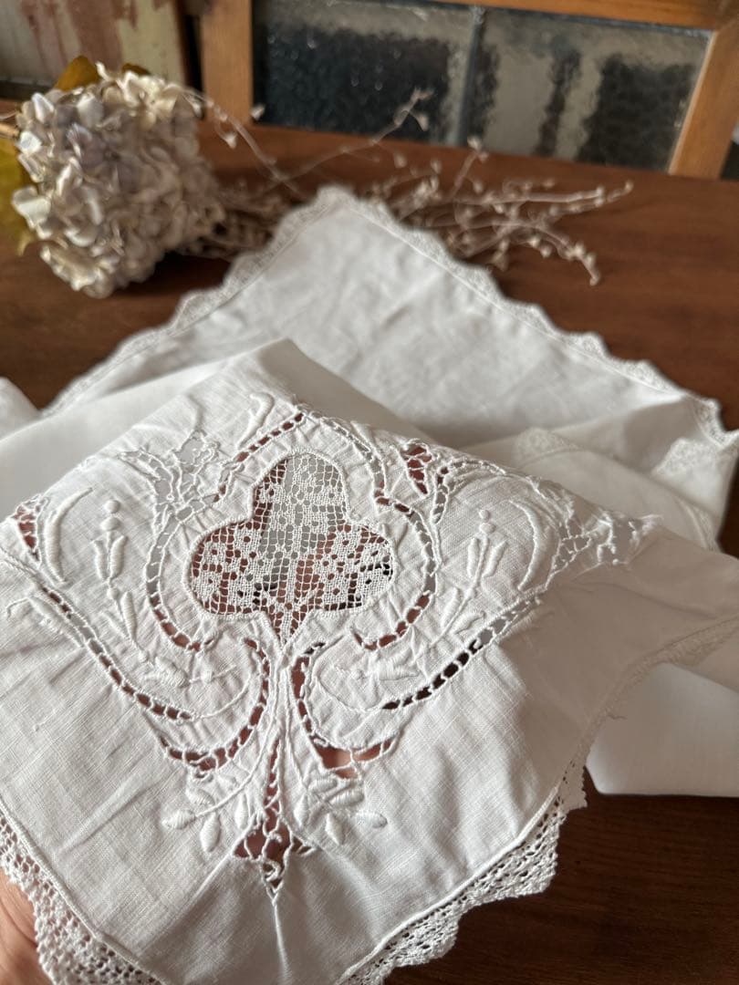 SALE！フランスアンティーク花柄刺繍とレースの素敵なハンカチクロスஐ9枚セット