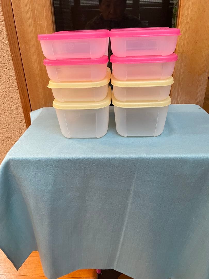 プラスチック製保存容器10個セット（ピンク・クリーム）