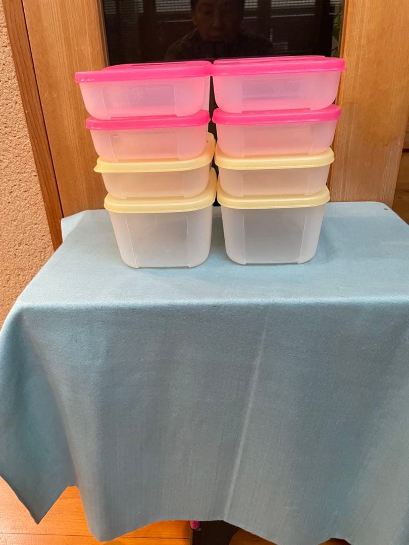 プラスチック製保存容器10個セット（ピンク・クリーム）