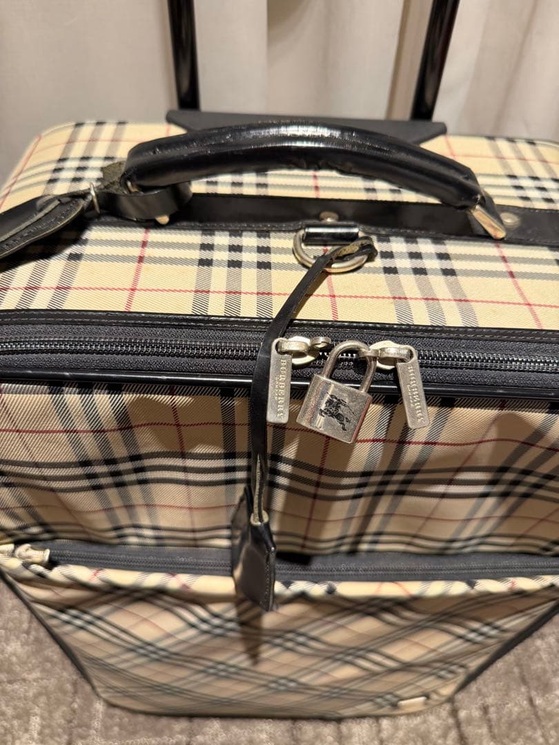 破格！バーバリーのスーツケース☆定価20万弱