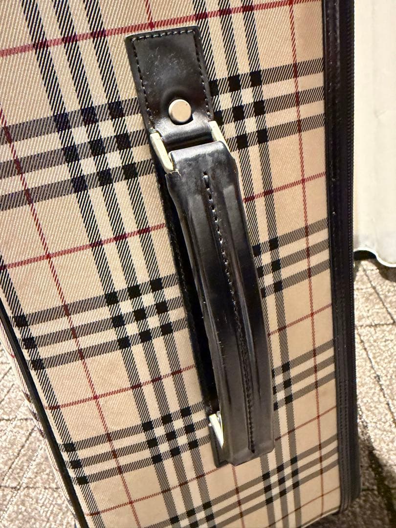 破格！バーバリーのスーツケース☆定価20万弱