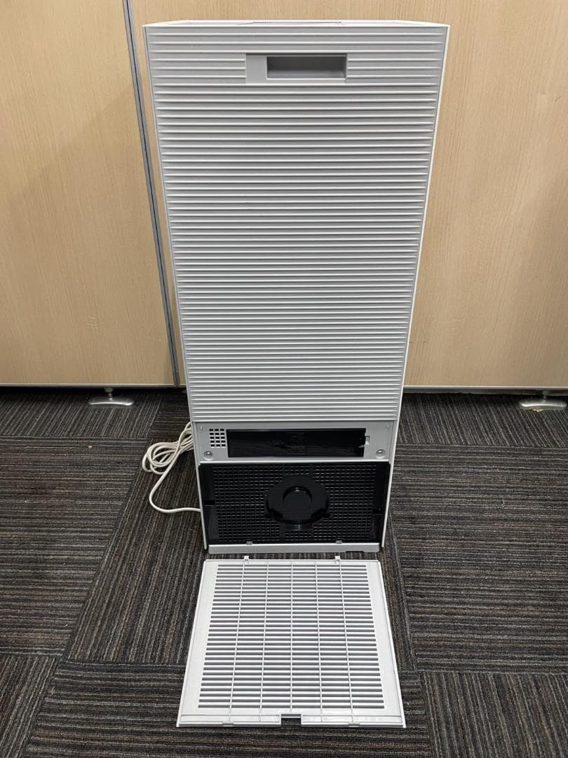 DAIKIN　加湿ストリーマ空気清浄機　MCK70Z-W　ホワイト 2023年製