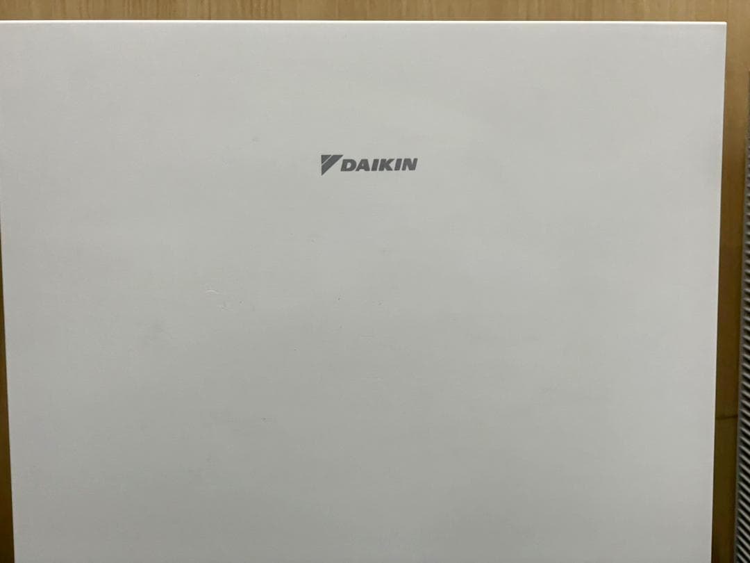 DAIKIN　加湿ストリーマ空気清浄機　MCK70Z-W　ホワイト 2023年製