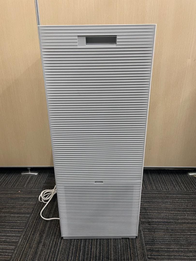 DAIKIN　加湿ストリーマ空気清浄機　MCK70Z-W　ホワイト 2023年製