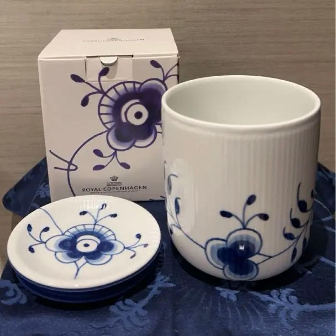 未使用◼️ブルーフルーテッド メガ コンテナー M - メルカリ