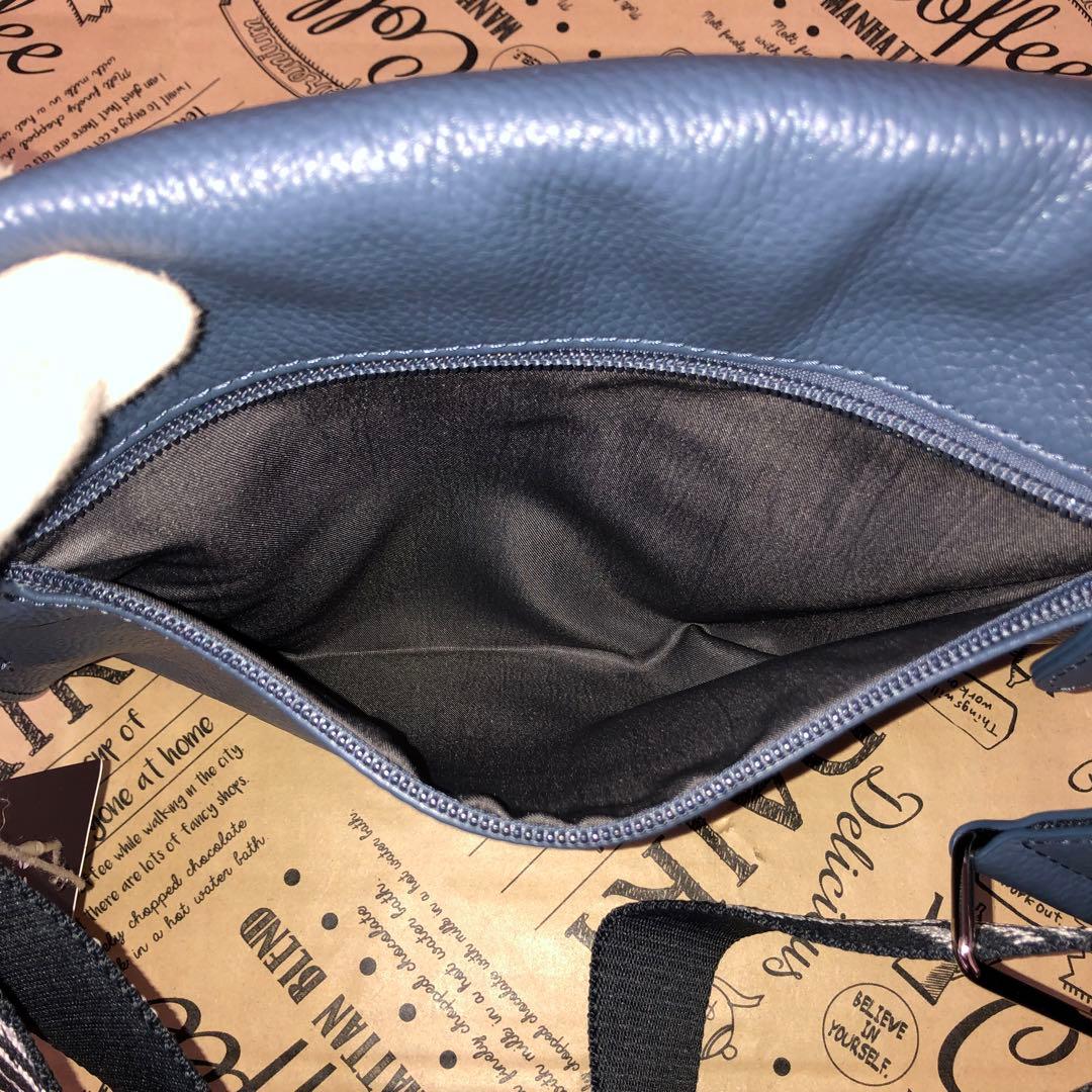 【美品】イアパピヨネ ショルダーバッグ タグ付 レザー ブルー S3030