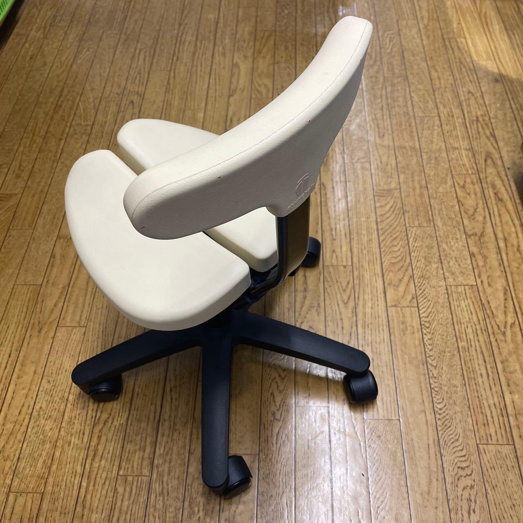 アーユルチェア　オクトパス　ベージュ　姿勢サポート　ayur chair