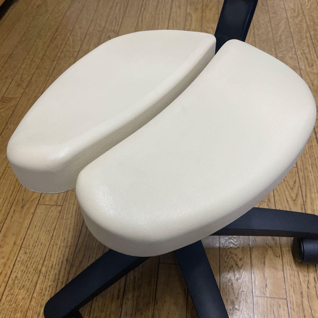 アーユルチェア　オクトパス　ベージュ　姿勢サポート　ayur chair