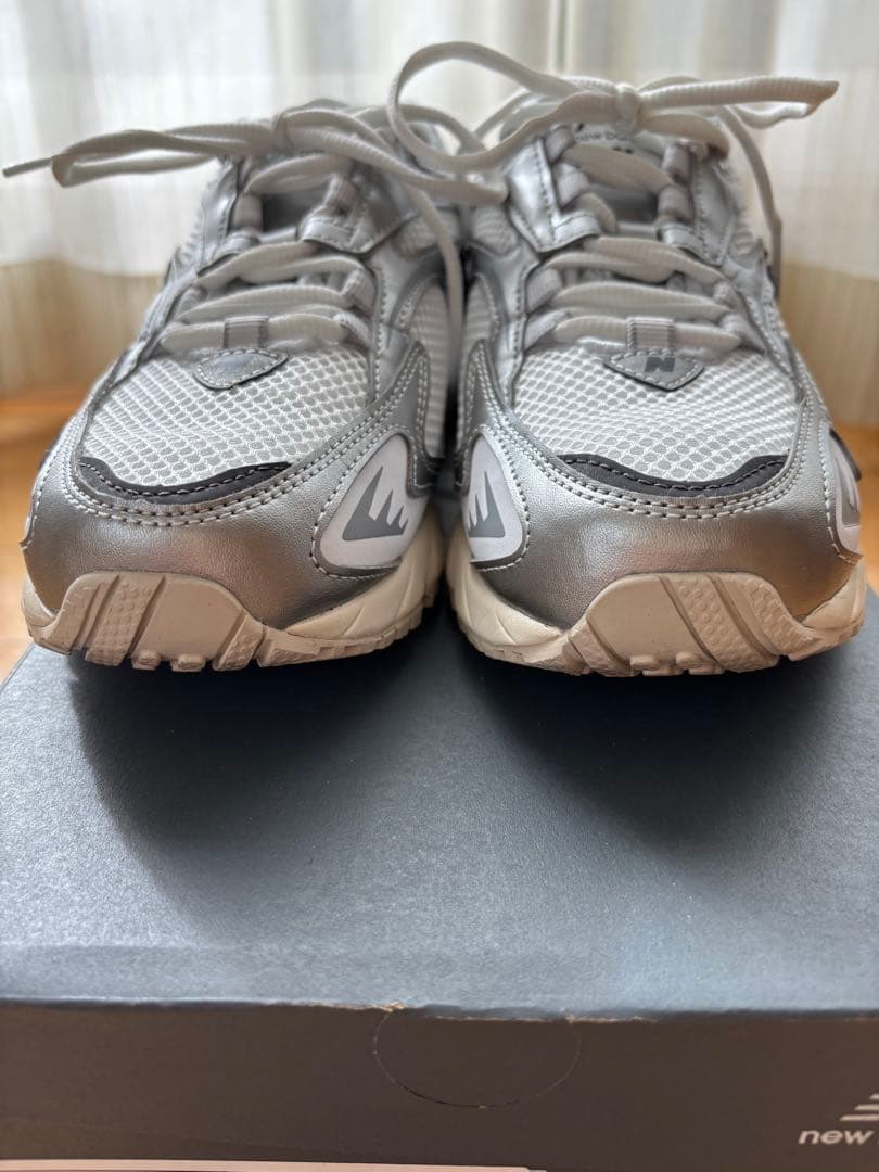 ＜New Balance＞ML725/スニーカー