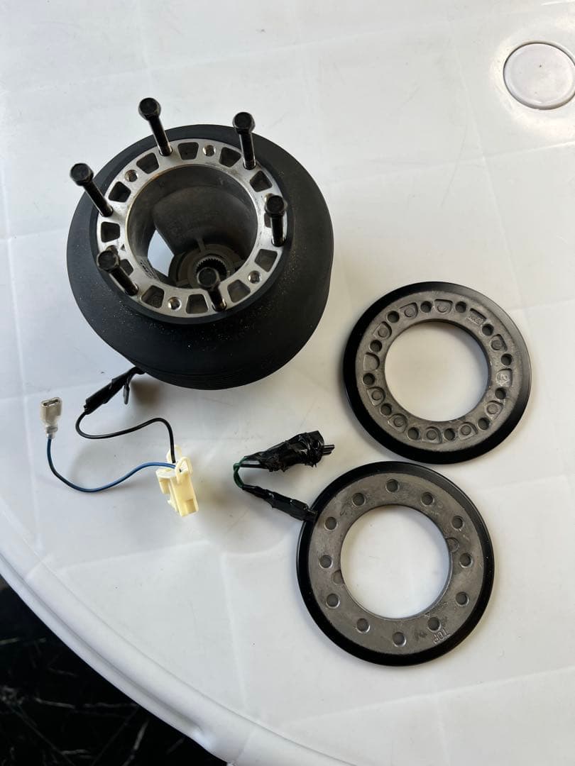 ナルディ？3スポーク ステアリング 本体 ボス付き