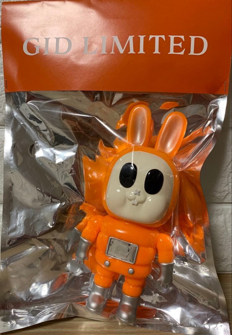 リバティトーキョーNEON GID LIMITED ver バニラ